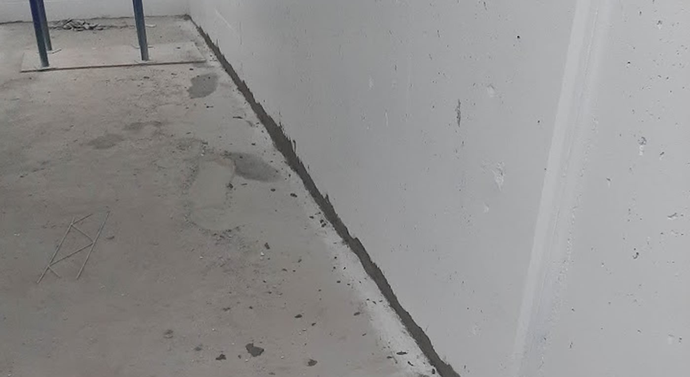 Joint between the foundation wall and the slab